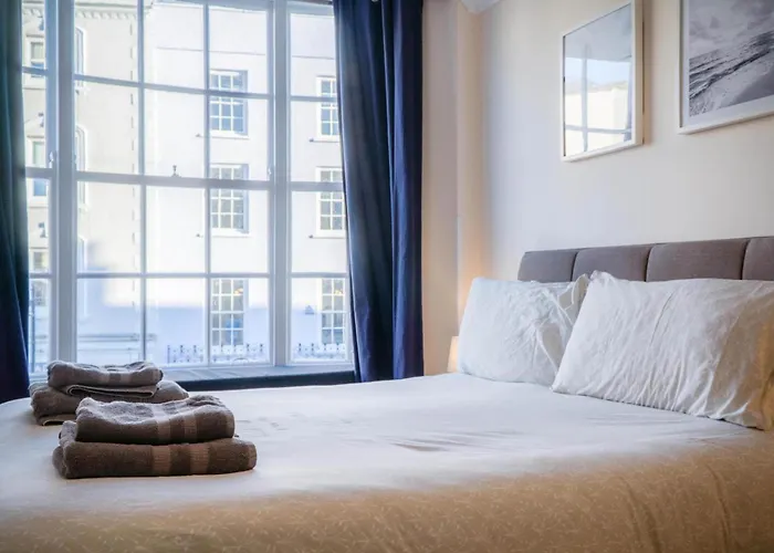 Skokholm Apartment - 3 Bedroom Apartment - Tenby