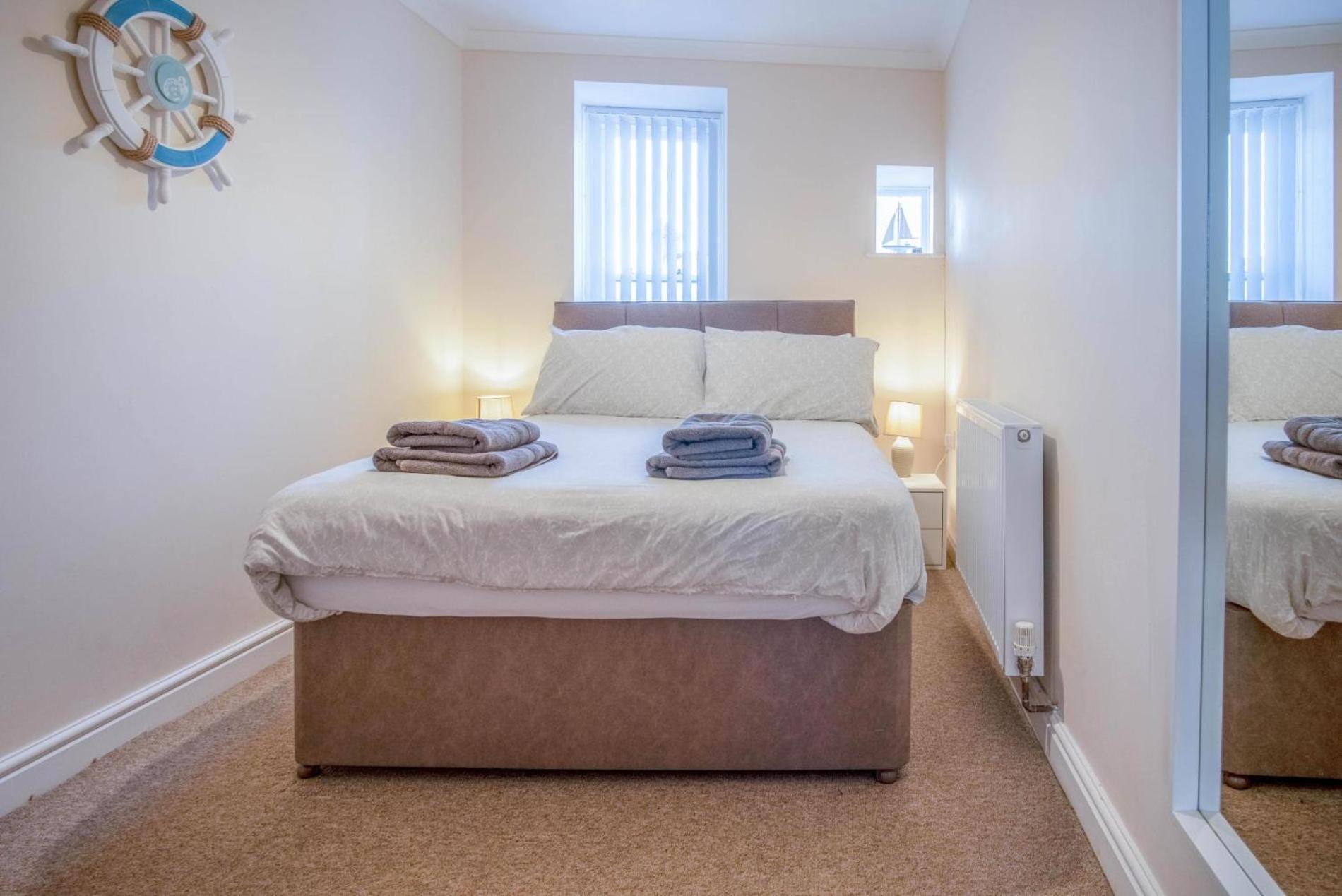 Skokholm - 3 Bedroom - Apartment Tenby